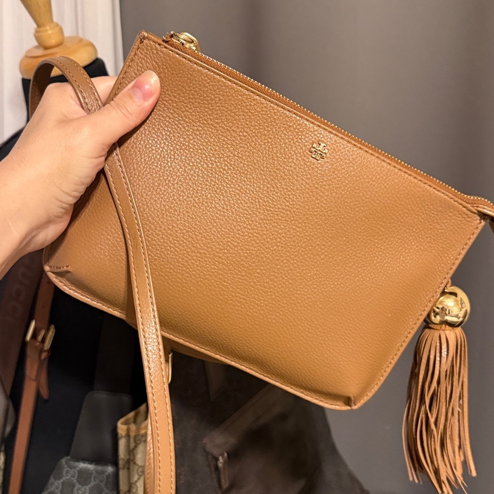 🎄Tory Burch Tan Leather Crossbody Bag